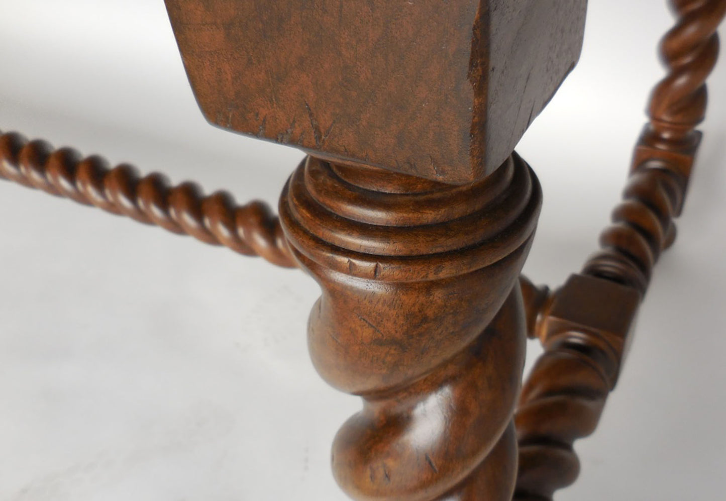 #10-4mod7LEAVES Custom Barley Twist Table With Leaves