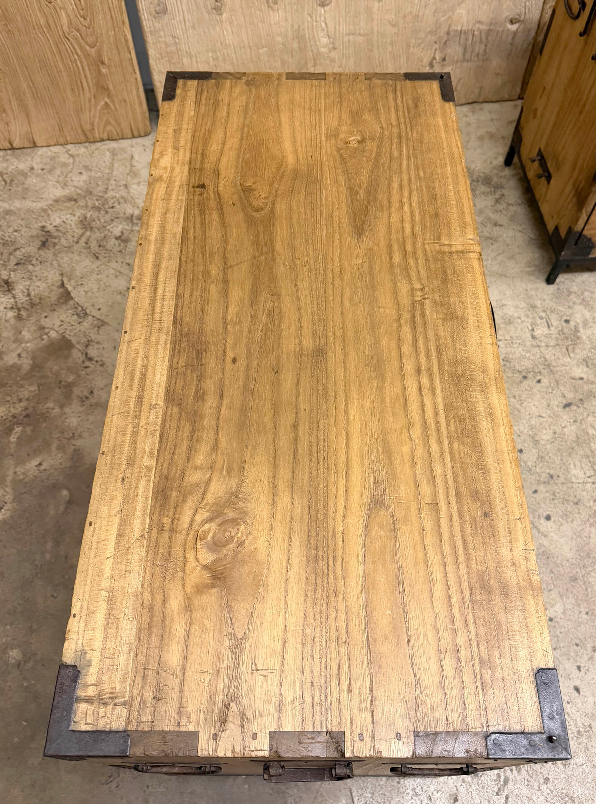 #53-46 Traditional Japanese Isho Tansus